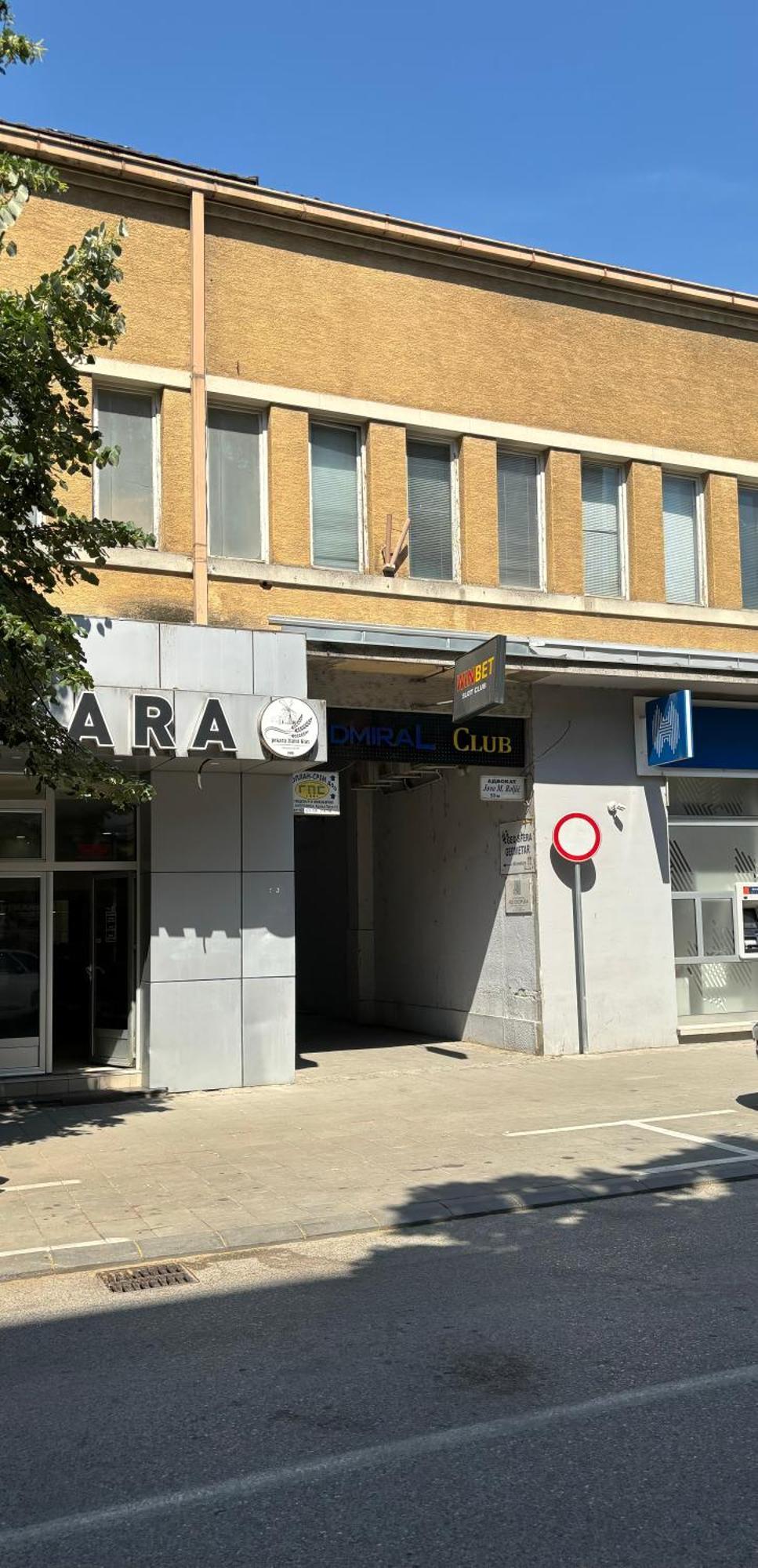 Atrium Acomodação com café da manhã Sremska Mitrovica Exterior foto