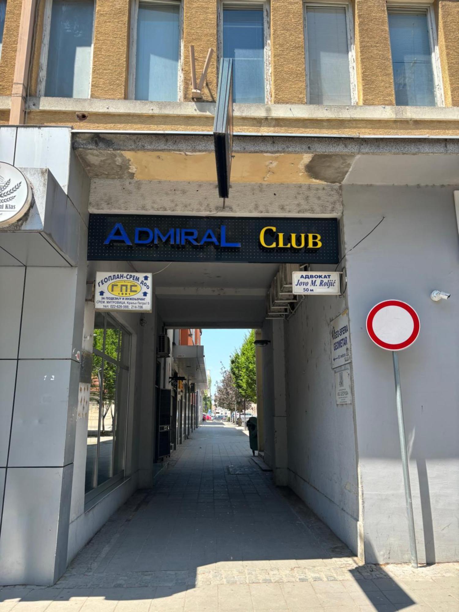Atrium Acomodação com café da manhã Sremska Mitrovica Exterior foto