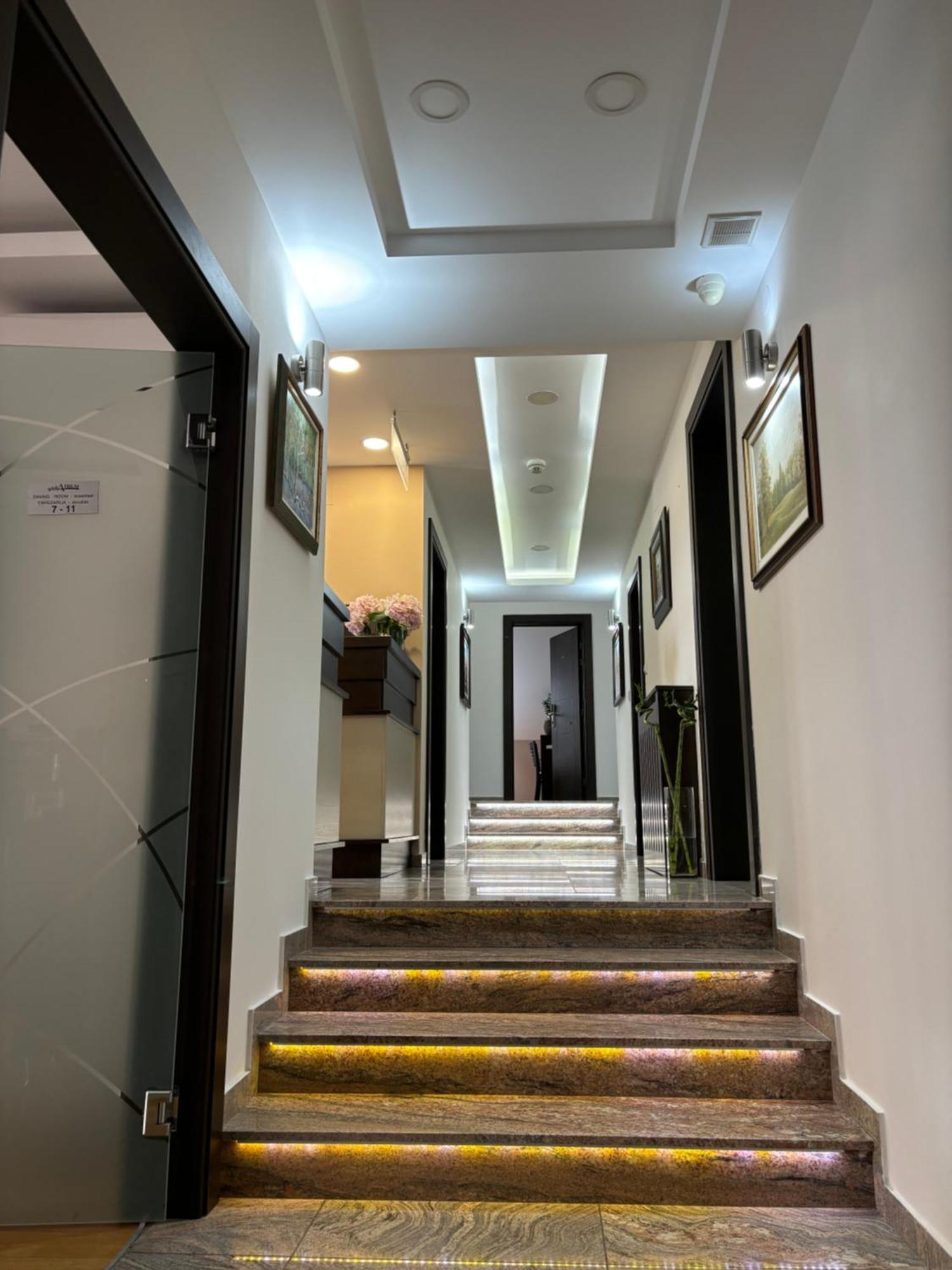 Atrium Acomodação com café da manhã Sremska Mitrovica Exterior foto