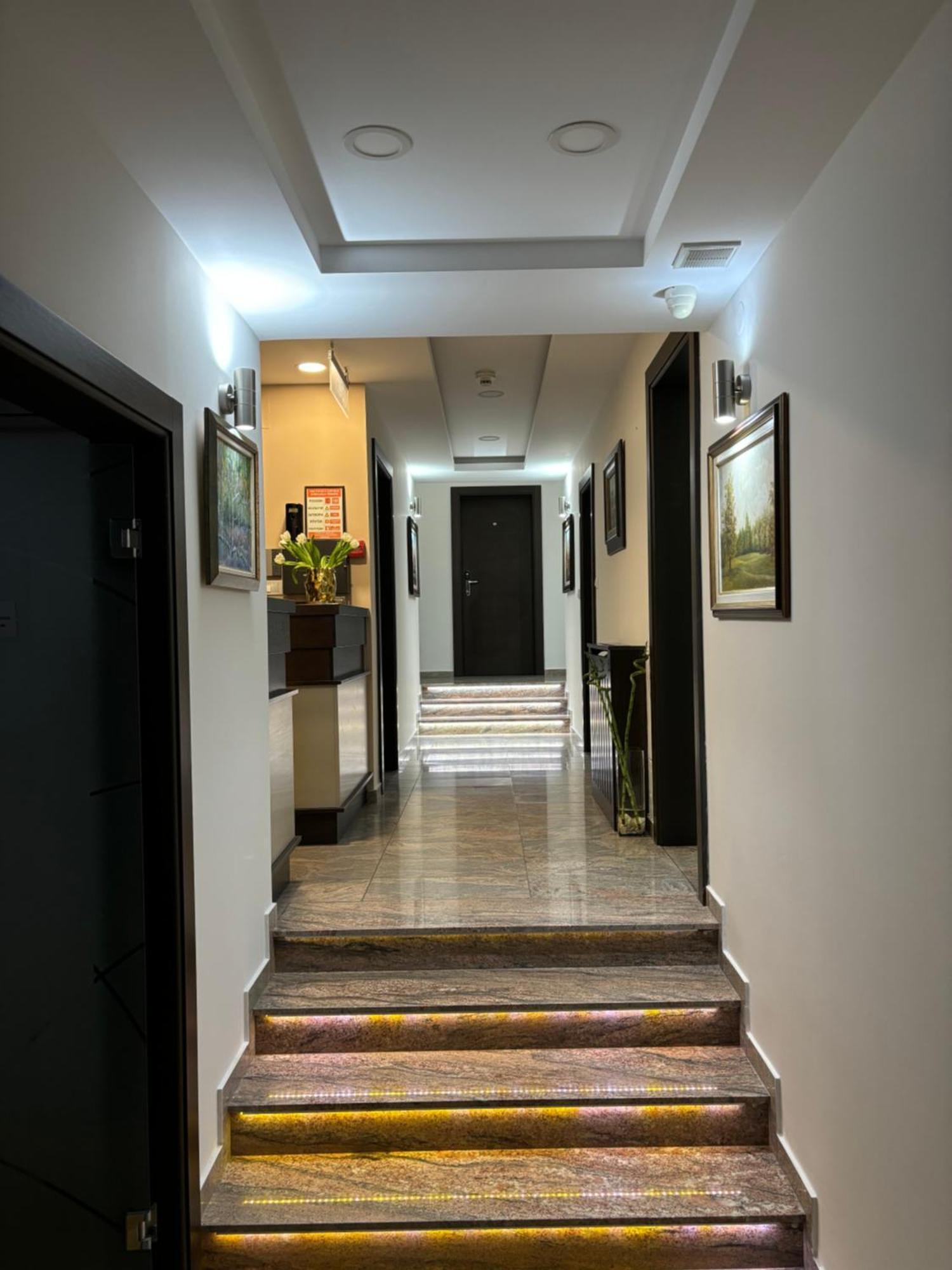 Atrium Acomodação com café da manhã Sremska Mitrovica Exterior foto